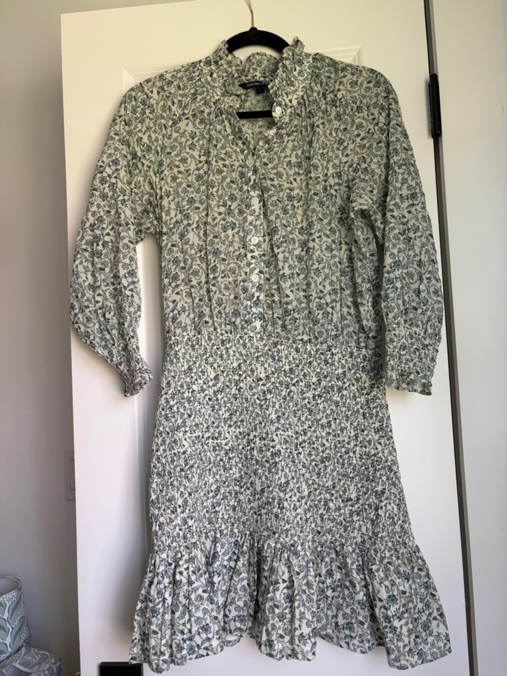 Veronica beard Floral Smocked Midi Dress - Light Green